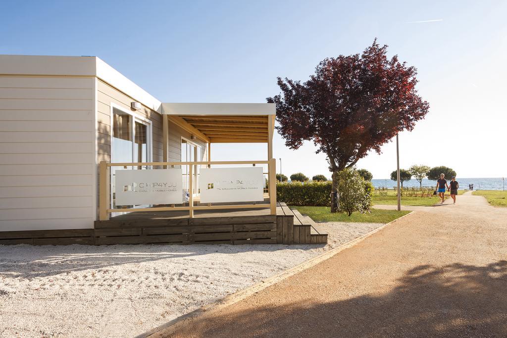 Mobile Homes Premium Vista Mare Park Umag By Camp4You Exterior photo